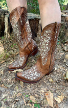 Load image into Gallery viewer, Tania Boots
