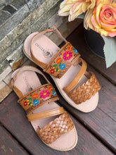 Load image into Gallery viewer, Flor Huaraches
