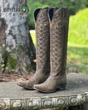 Load image into Gallery viewer, Camila Boots
