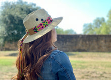 Load image into Gallery viewer, Sugey, Natural color Panama Style Hat
